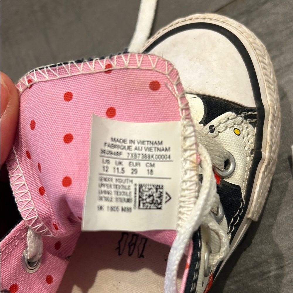 Converse Kids Black Hello Kitty Low Top Sneakers with Red Accents - Picture 5 of 5